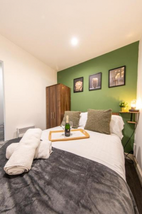 Peaceful one bed flat in Stockport centre